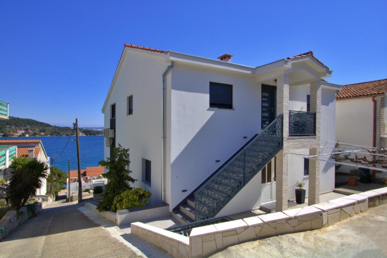 Luxury Sunrise Jacuzzi Apts, 50 M From The Kali